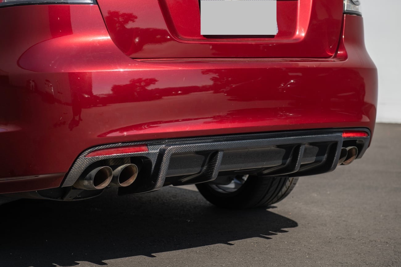 *IMPERFECTION / DISCOUNTED* 2008-2009 PONTIAC G8 CARBON FIBER GXP STYLE REAR DIFFUSER