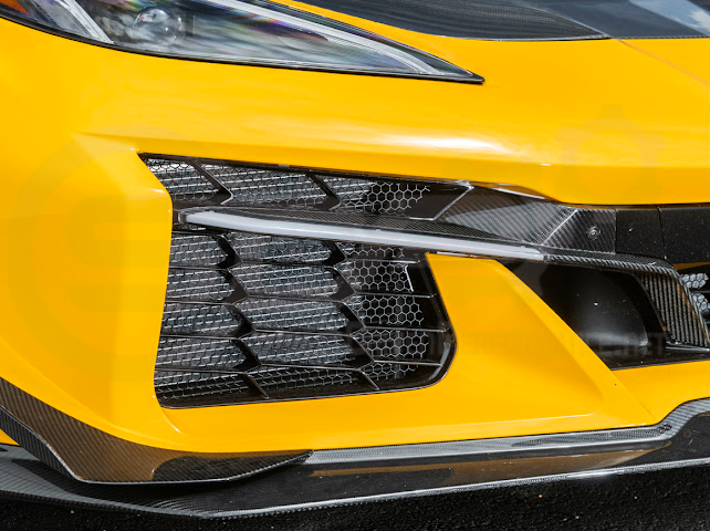 2023+ CHEVROLET CORVETTE C8 E-RAY & Z06 | FACTORY OEM STYLE GLOSSY BLACK FRONT RADIATOR MESH GRILLE GUARD