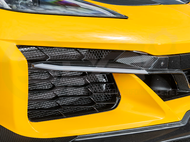 2023+ CHEVROLET CORVETTE C8 E-RAY & Z06 | FACTORY OEM STYLE GLOSSY BLACK FRONT RADIATOR MESH GRILLE GUARD