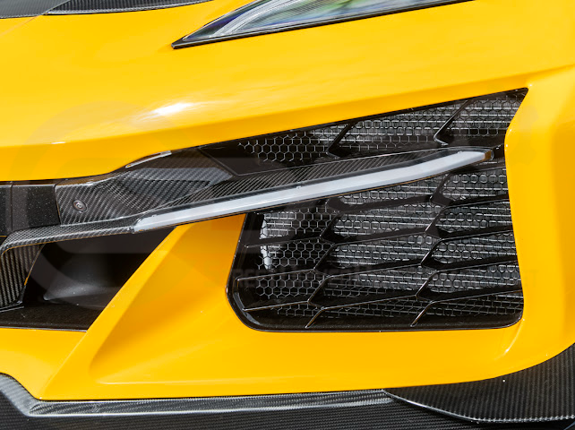 2023+ CHEVROLET CORVETTE C8 E-RAY & Z06 | FACTORY OEM STYLE GLOSSY BLACK FRONT RADIATOR MESH GRILLE GUARD