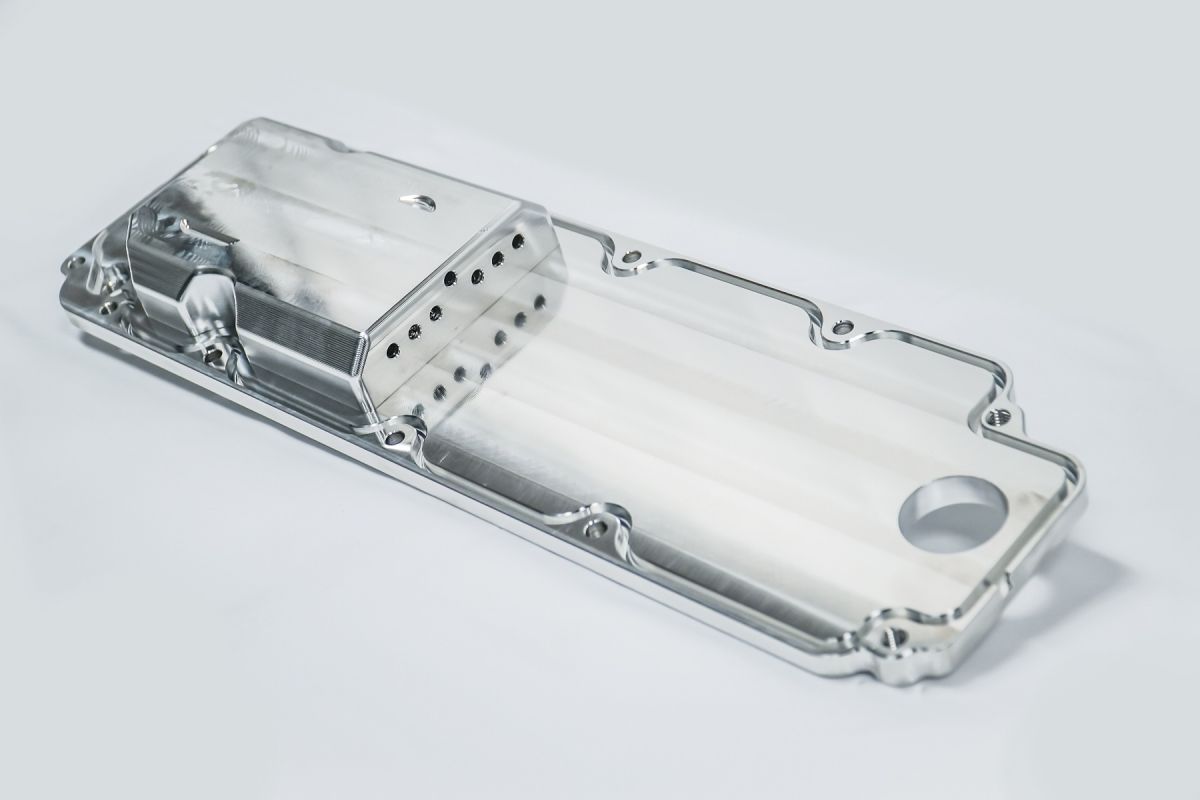 C8 LT2 BAFFLED BILLET VALLEY COVER