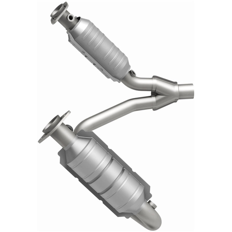 MagnaFlow Direct Fit Catalytic Converter Dakota 05-06 6 3.7L
